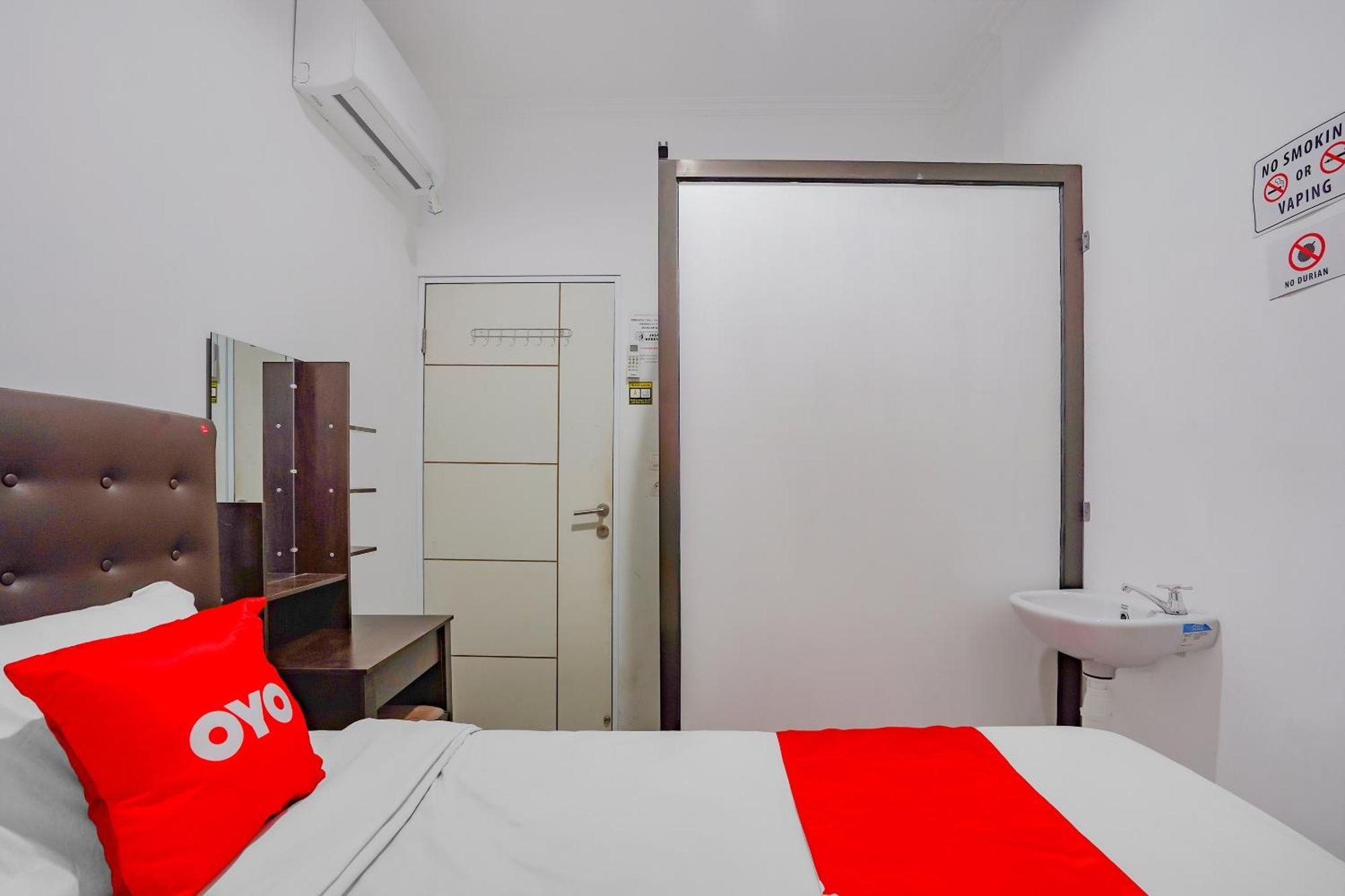 Spot On 90110 A1 Pakis Argosari Hotel Surabaya Bagian luar foto